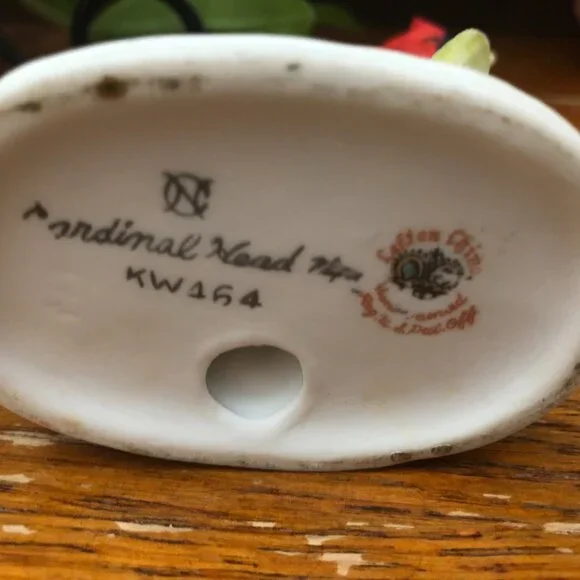 Vintage Lefton Cardinal KW464 - Picture 2 of 2